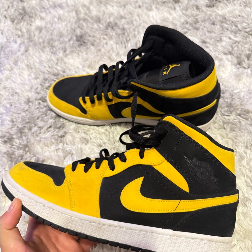 Jordan 1 Mid Reverse New Love size10